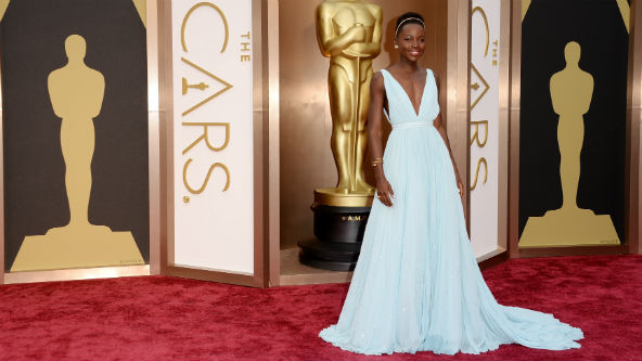 lupita-nyongo-oscar-dress-blue-prada-headband